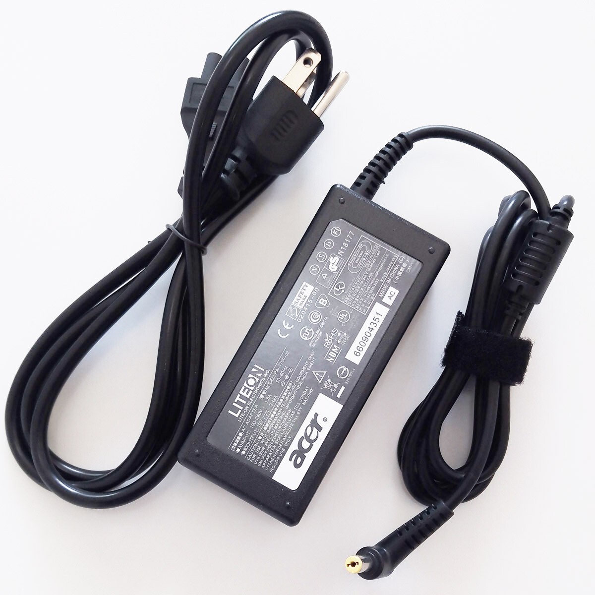 Acer Aspire V5-471G/V5-531/V5-571 65W Charger (ADP-65VH B)